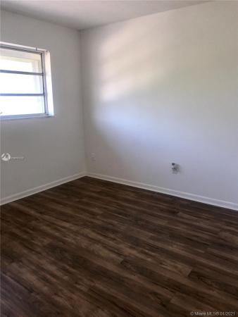 Ola, 15205 NE 6th Ave #D311, Golden Glades, Florida 33162, image 2