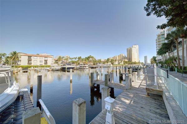 Uptown Marina Lofts, 3029 NE 188th St #1115, Aventura, Florida 33180, image 2
