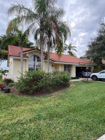 Monterey Lakes, 9344 SW 212th Ter, Cutler Bay, Florida 33189, image 2