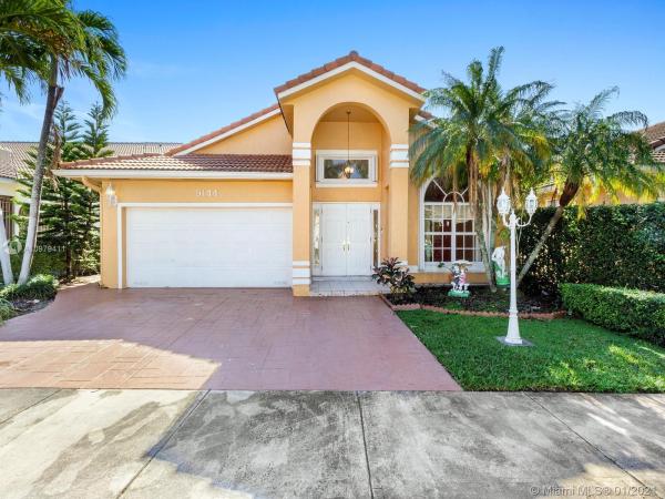 Florida Tropical Estates, 9144 NW 147th Ter, Miami Lakes, Florida 33018, image 2