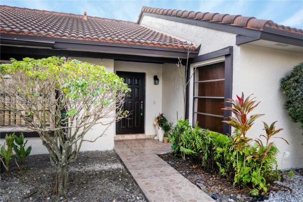 Village Homes At Lakes Of The Meadow, 15285 SW 45th Ter #G-59, Kendall West, Florida 33185, image 1