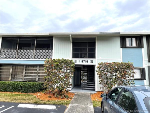 Lakeview At The Hammocks, 9715 Hammocks Blvd #205, The Hammocks, Florida 33196, image 2