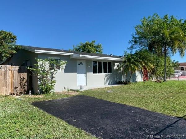 Leisure Heights, 14951 SW 299th St, Leisure City, Florida 33033, image 2
