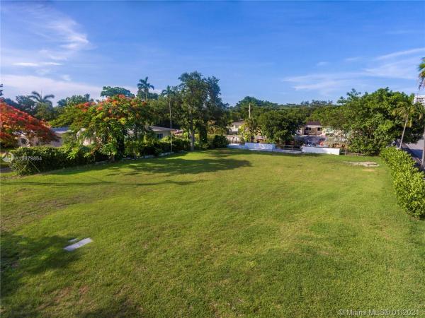 Riviera, 5135 Orduna Dr, Coral Gables, Florida 33146, image 2