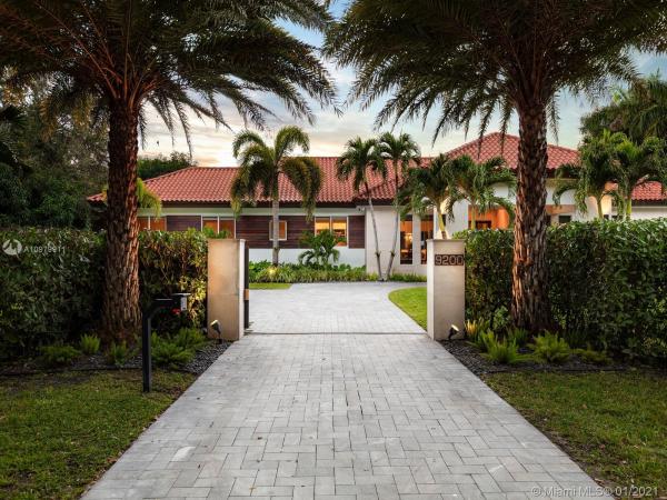 North Pinecrest, 9200 SW 60th Ct, Pinecrest, Florida 33156, image 2