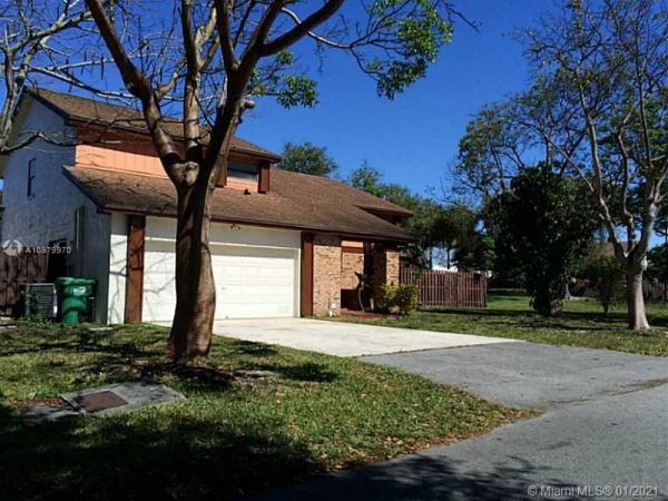 Lakes Of The Meadow, 15569 SW 53rd St, Kendall West, Florida 33185, image 2