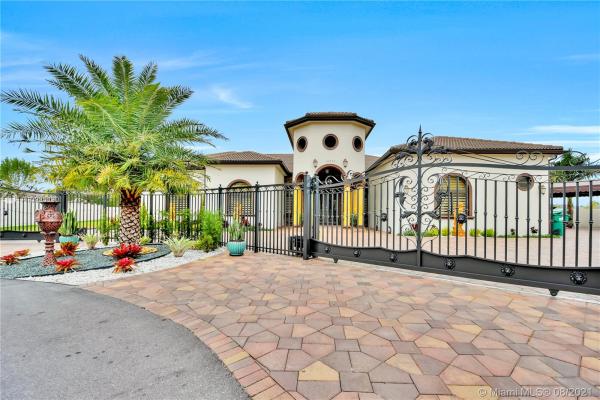 Kristina Estates, 19204 SW 134th Ave Rd, Tamiami, Florida 33177, image 2