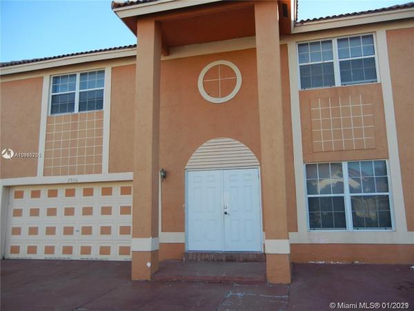 West Esplanade, 7956 NW 187th Ter, Hialeah, Florida 33015, image 2