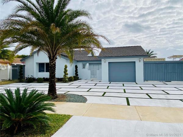 Country Lake Manors, 5940 NW 193rd St, Country Club, Florida 33015, image 2