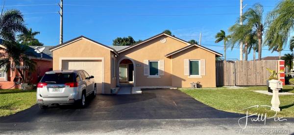 Princetonian By The Park, 12831 SW 248th Ter, Princeton, Florida 33032, image 2
