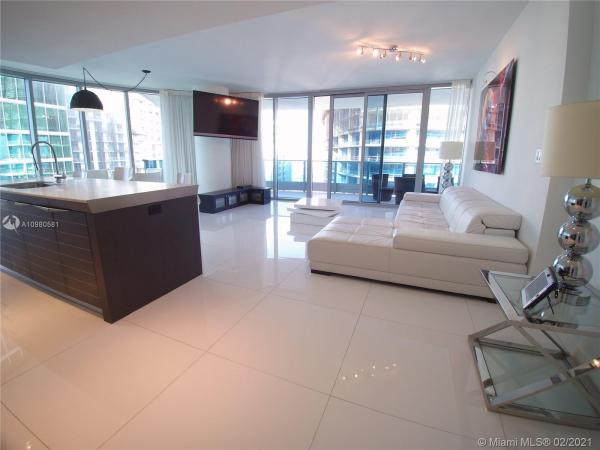 Epic Hotel & Residences, 200 Biscayne Boulevard Way #4001, Miami, Florida 33131, image 2