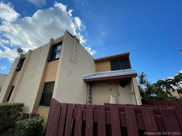 Indian Summer Village, 211 W Park Dr #1-203, Fountainebleau, Florida 33172, image 2
