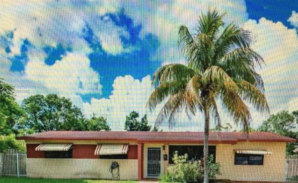 Sierra Mirada, 300 NW 195th Ter, Miami Gardens, Florida 33169, image 2