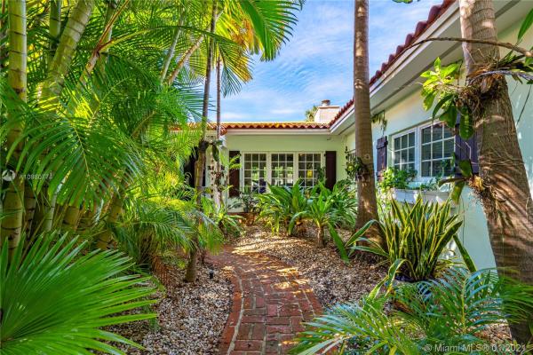 Holiday Colony, 300 Pacific Rd, Key Biscayne, Florida 33149, image 2