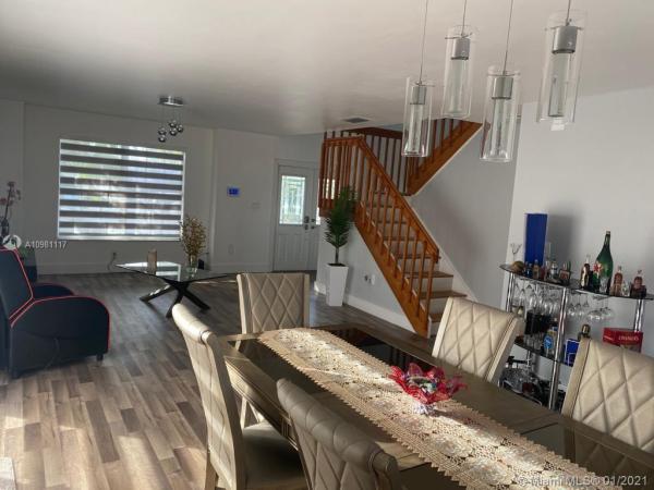 Villas Of Deerwood, 14405 SW 124th Ct, Three Lakes, Florida 33186, image 2