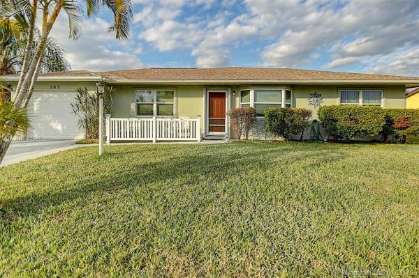 585 SW Ester Ave, Florida 34983, image 2