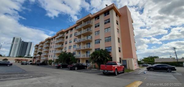 Tall Trees, North Miami Beach, Florida 33160, image 2