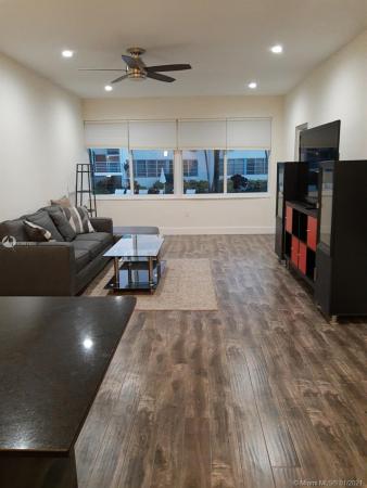 The Esquire House, 4720 Pine Tree Dr #8, Miami Beach, Florida 33140, image 2