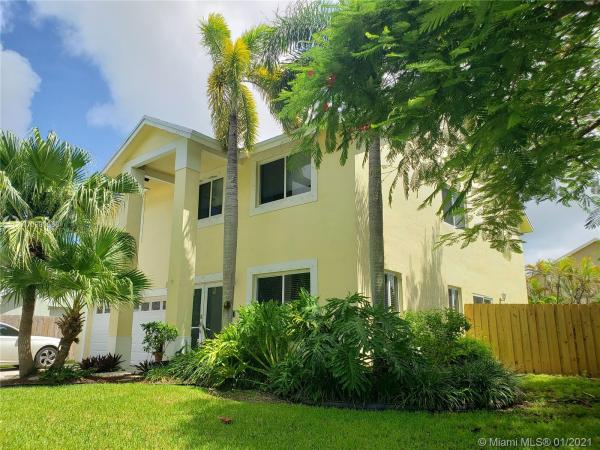 Laguna Pointe, 9750 SW 219th St, Cutler Bay, Florida 33190, image 2