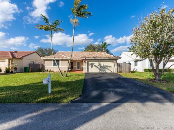 Waverly Hundred, 15505 Gauntlet Hall Mnr, Davie, Florida 33331, image 2