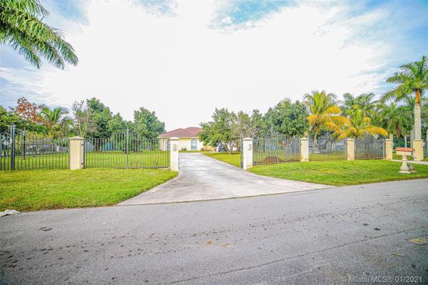 Redland Acres Avocado Homes, 15563 SW 276th St, Redland, Florida 33032, image 2