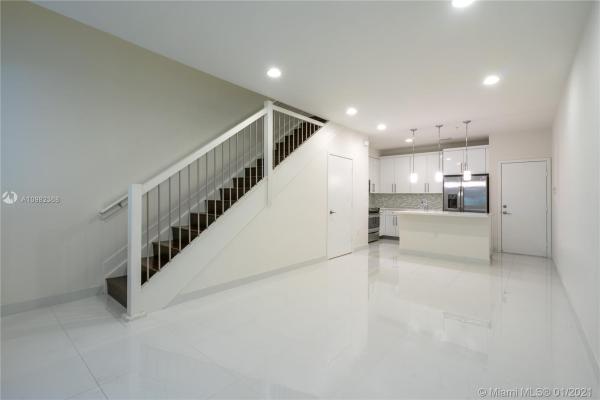 Weitzer Aventura Place, 2630 NE 213th St #109, Ojus, Florida 33180, image 2
