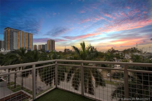 Cite On The Bay West, 2001 Biscayne Blvd #2420, Miami, Florida 33137, image 2