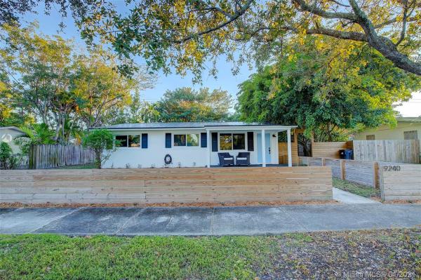 Cutler Ridge, 9240 Marine Dr, Cutler Bay, Florida 33189, image 2
