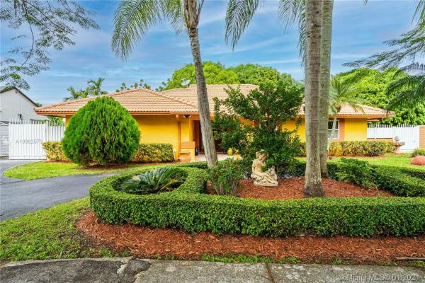 Kings Grant East, 14761 SW 160th St, Richmond West, Florida 33187, image 2