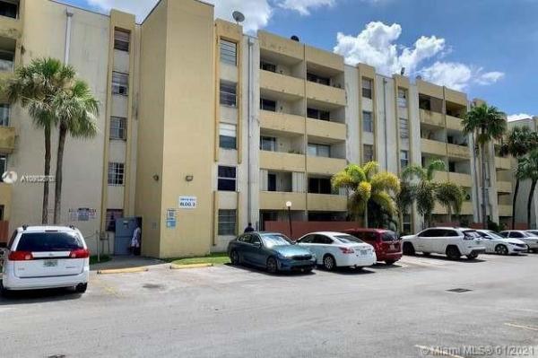 Samari Lake East, 10000 NW 80th Ct #2106, Hialeah Gardens, Florida 33016, image 2
