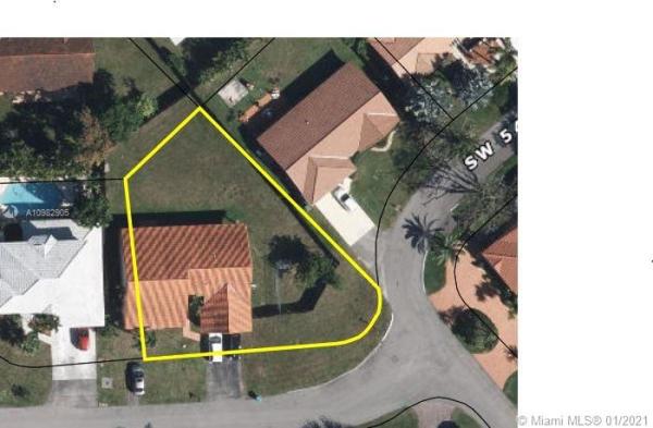 Lakes Of The Meadow, 15347 SW 55th Ter, Kendall West, Florida 33185, image 2