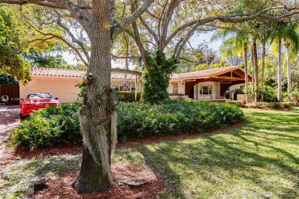 Devonwood, 6400 SW 134th Dr, Pinecrest, Florida 33156, image 2