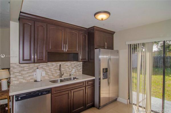Beverly Park, 6324 Dewey St, Hollywood, Florida 33023, image 2