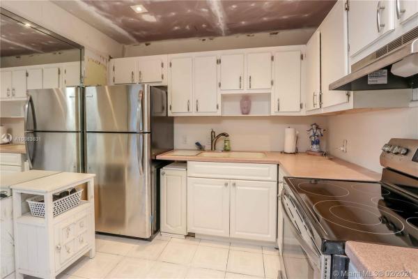 Biscaya, 20400 W Country Club Dr #103B4, Aventura, Florida 33180, image 2