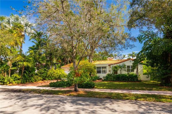 Coconut Grove Terrace, 3633 Harlano St, Coral Gables, Florida 33134, image 2