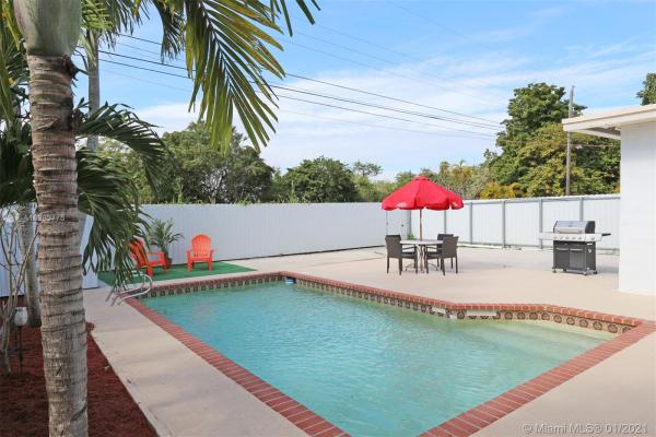 Central Miami, 2920 SW 69th Ave, Coral Terrace, Florida 33155, image 2