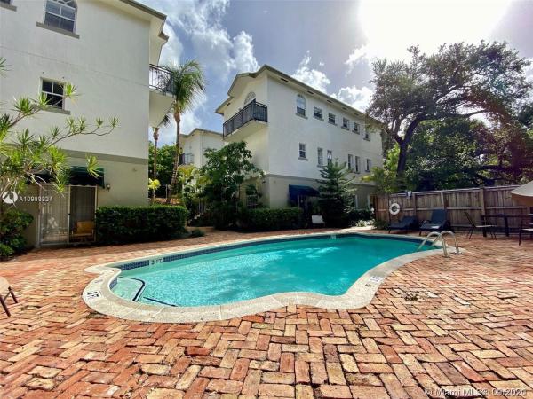 Marbella Villas, 2850 Coconut Ave #4, Miami, Florida 33133, image 2