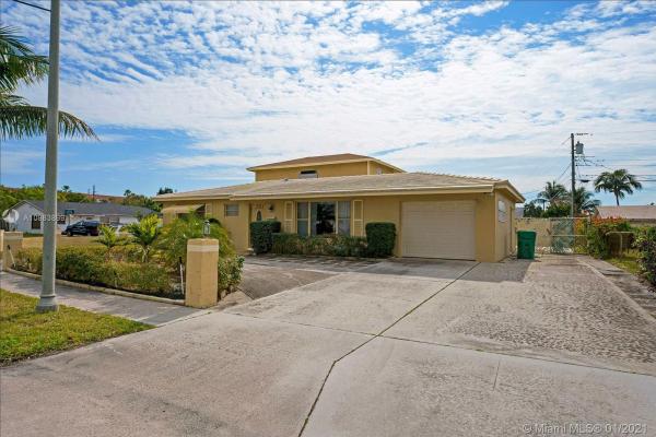 Park Manor, 301 W 22nd St, Riviera Beach, Florida 33404, image 2