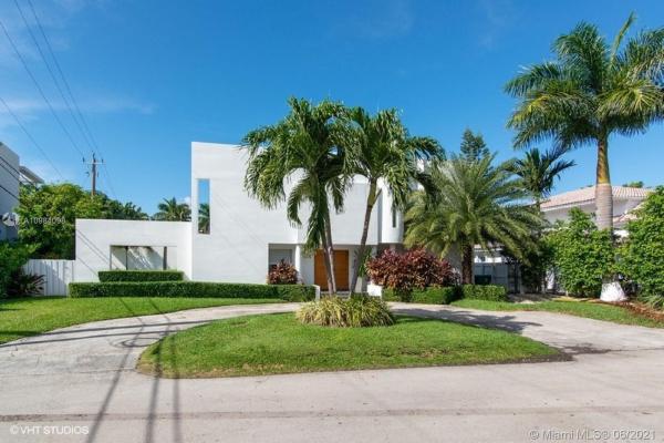 Tropical Isle Homes, 524 Ridgewood Rd, Key Biscayne, Florida 33149, image 2