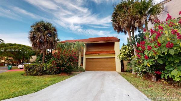 Spicewood At The Hammocks, 8905 SW 150th Place Cir, The Hammocks, Florida 33196, image 2
