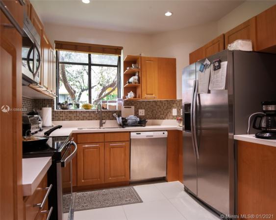 Marina Cove At Harbor Village, 21382 Marina Cove Cir #19-D, Aventura, Florida 33180, image 2