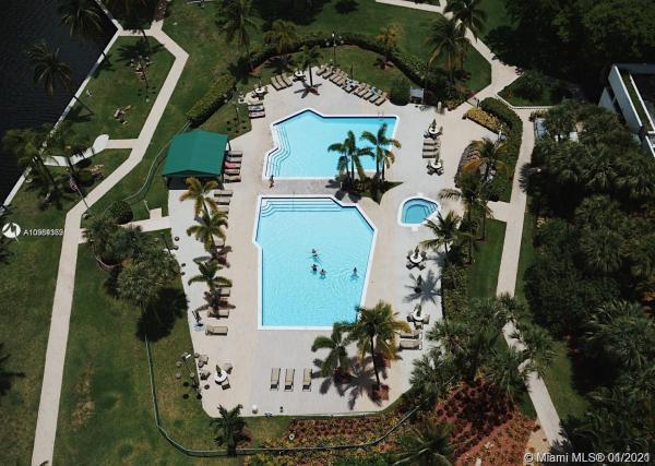 The Clipper At Biscayne Cove, 18151 NE 31st Ct #210, Aventura, Florida 33160, image 2