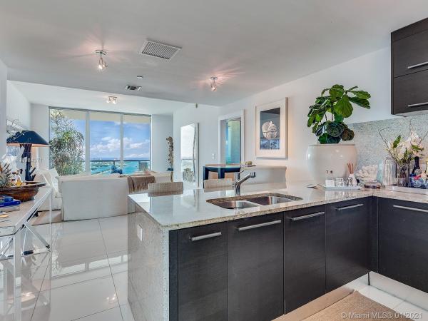 900 Biscayne Bay, 900 Biscayne Blvd #5602, Miami, Florida 33132, image 2