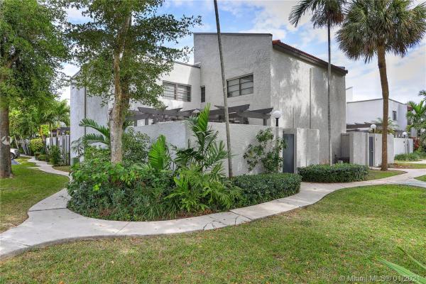 Oasis, 4724 SW 67th Ave #E12, Glenvar Heights, Florida 33155, image 2