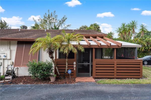 Village At Lake Pine, 891 SW 120th Way, Davie, Florida 33325, image 2
