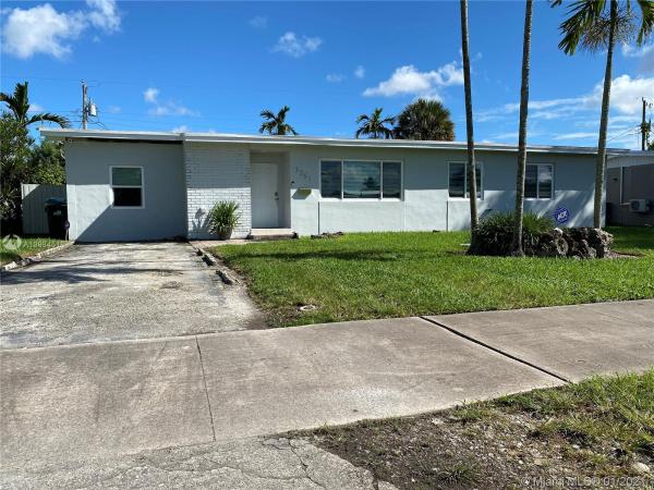 Lee Manor, 3251 SW 104th Ct, University Park, Florida 33165, image 2