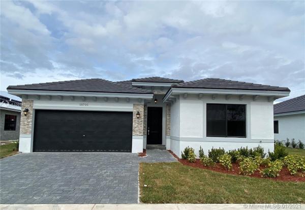 Baywood Homes, 15731 SW 299th St, Leisure City, Florida 33033, image 2
