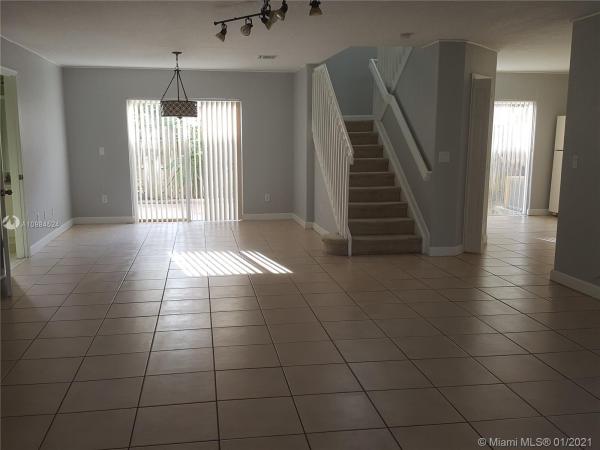 Bella Colina, 7291 NW 173rd Dr #102, Hialeah, Florida 33015, image 2