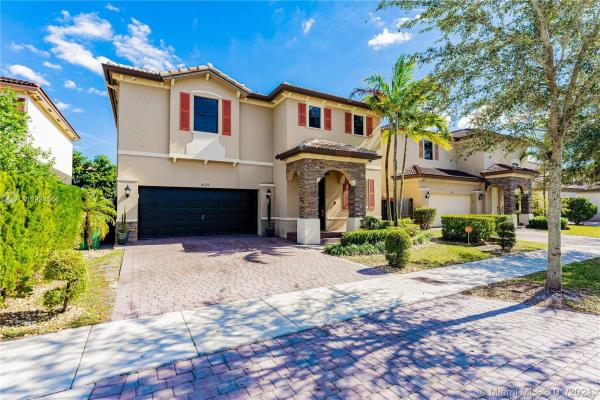 Interlaken, 4319 SW 165th Ct, Kendale Lakes, Florida 33185, image 2