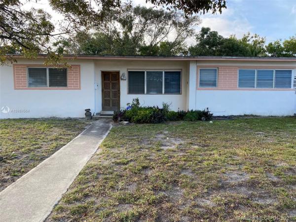 Carol City, 3780 NW 192nd St, Miami Gardens, Florida 33055, image 2
